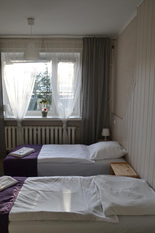 Hotel Pod Debem Zielona Gora  Bagian luar foto